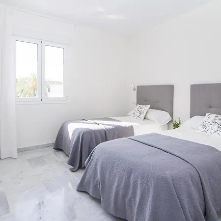 Vacation I El Dorado, 10 Minutes Walking To Puerto Banus, Great Views, Golf Valley, Swimming Pool, Beach And Views Apartment