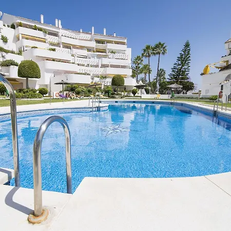 Apartment Vacation I El Dorado, 10 Minutes Walking To Puerto Banus, Great Views, Golf Valley, Swimming Pool, Beach And Views Marbella