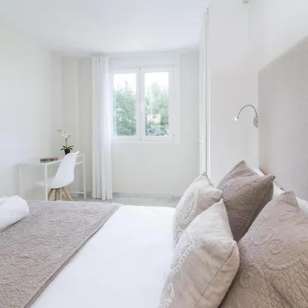 Apartment Vacation I El Dorado, 10 Minutes Walking To Puerto Banus, Great Views, Golf Valley, Swimming Pool, Beach And Views