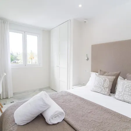 Vacation I El Dorado, 10 Minutes Walking To Puerto Banus, Great Views, Golf Valley, Swimming Pool, Beach And Views Apartment Marbella